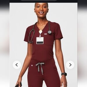 Figs Burgundy Technical Collection Top XL